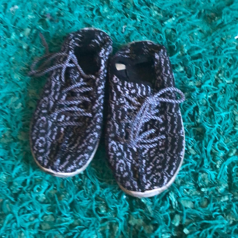 Exercising shoes